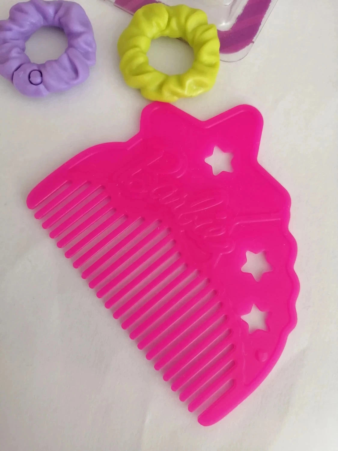 Barbie: accesorios para el cabello 'Totally Hair' 2022 (flores y corazones) – photo 6